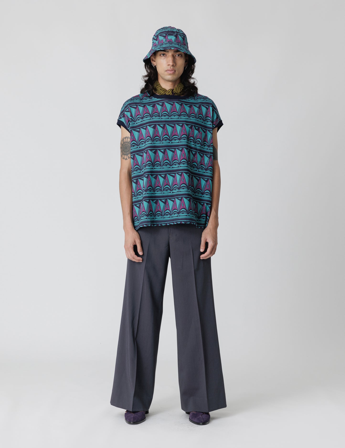 25SS-CS0-001 / POCKET NOSLEEVE “PRIMITIVE BORDER” / BLUE GREEN